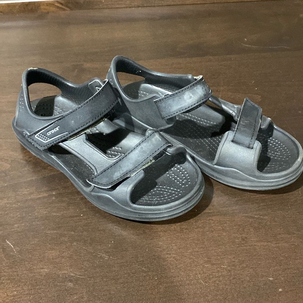 Crocs Swiftwater Jr Black Sandals Size 1